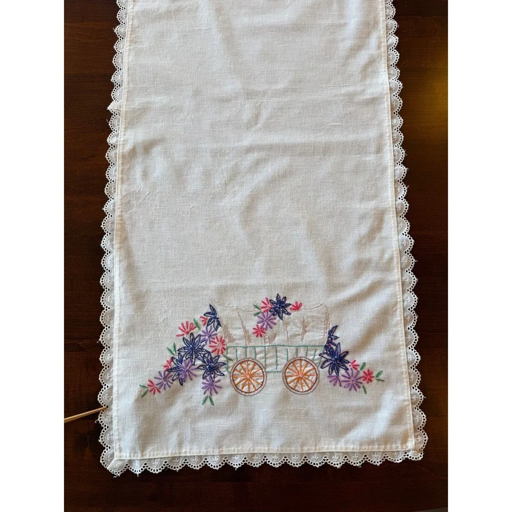 Vintage Hand Embroidered Covered Wagon Table Runner Dresser Scarf Lace Trim 44in